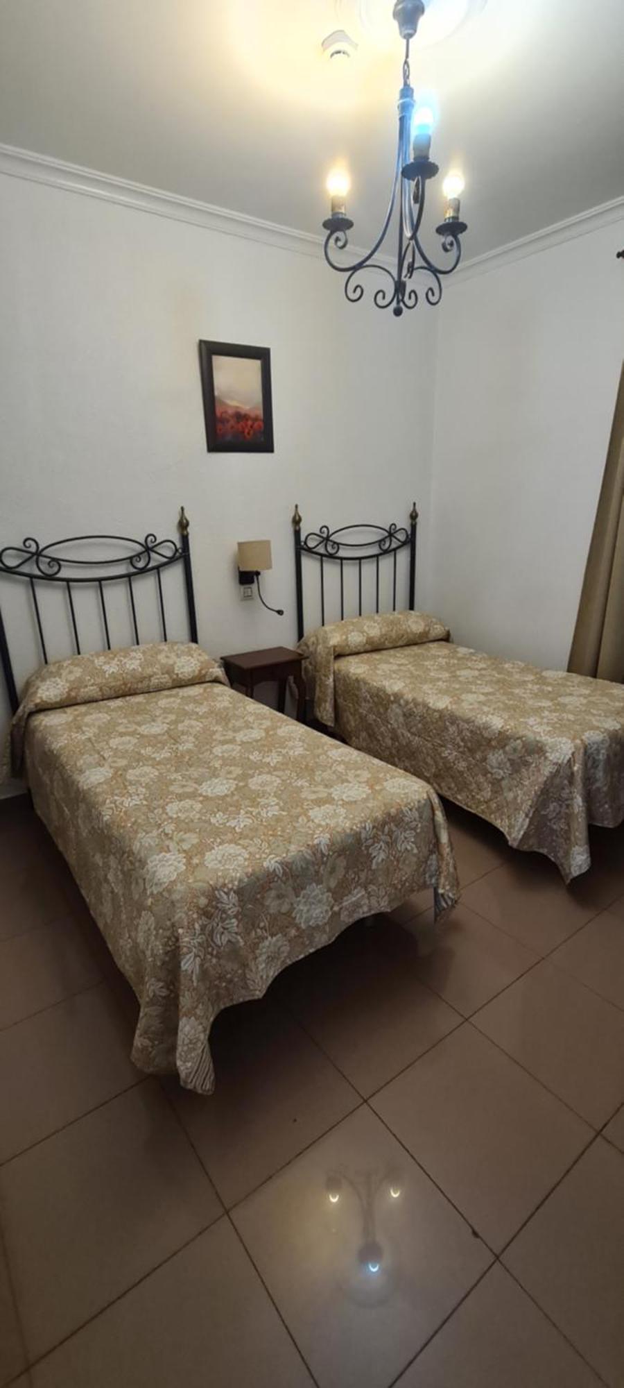 Hostal Trajano Sevilla Bagian luar foto